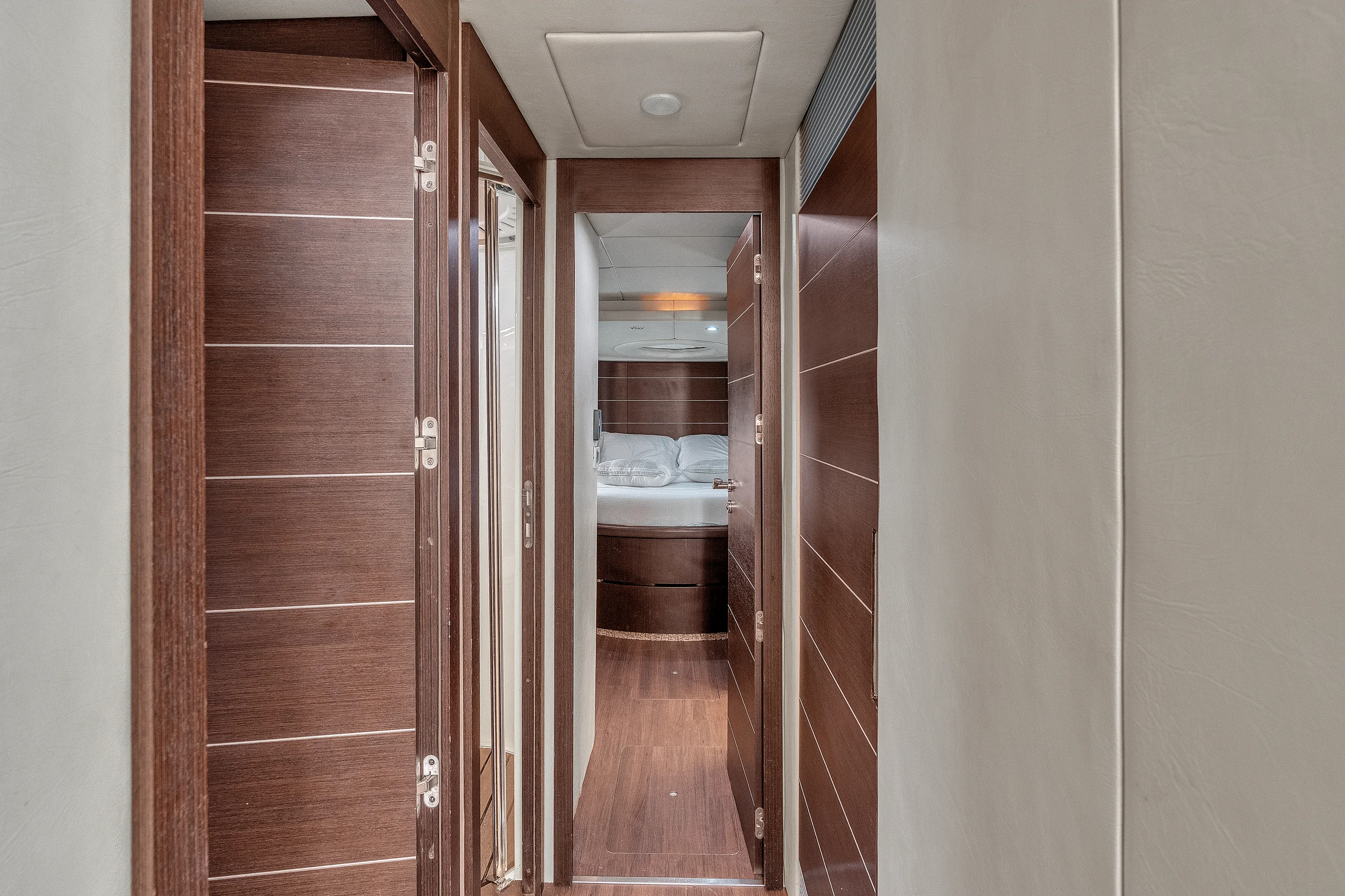 68 AZIMUT — photograph 16